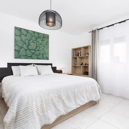 Home2book Relaxing Ilargia Apartment,